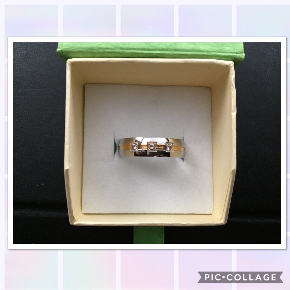 Men's Tri-color 3 Stone Wedding Band